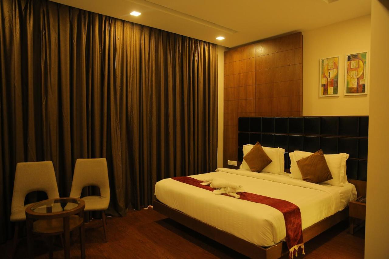 The Royal Grand Hotel Karur  Exterior photo