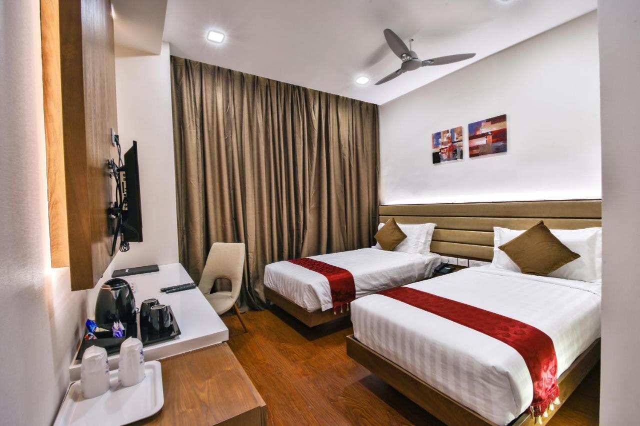 The Royal Grand Hotel Karur  Exterior photo