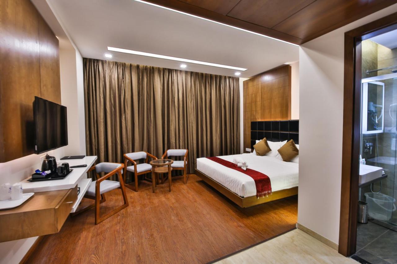 The Royal Grand Hotel Karur  Exterior photo